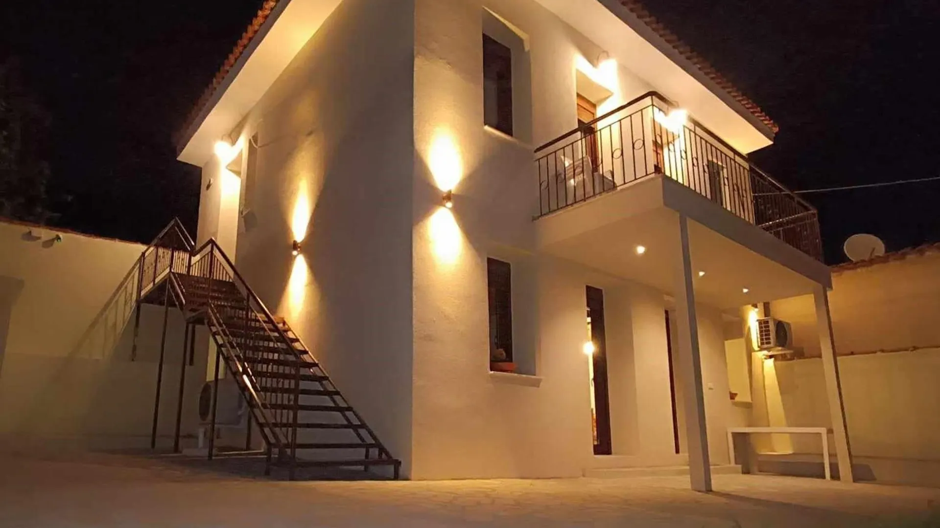 Villa Marilou Fourka Apartment